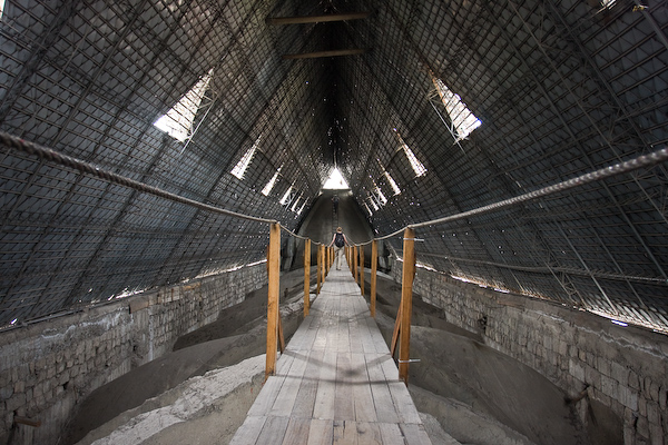 The walkway towards the central spire