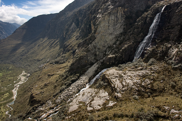 One of the waterfalls falling into the lower valley